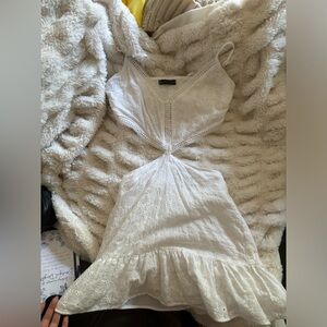 Blue Blush Off-White Side Cutout Eyelet Dress - Large